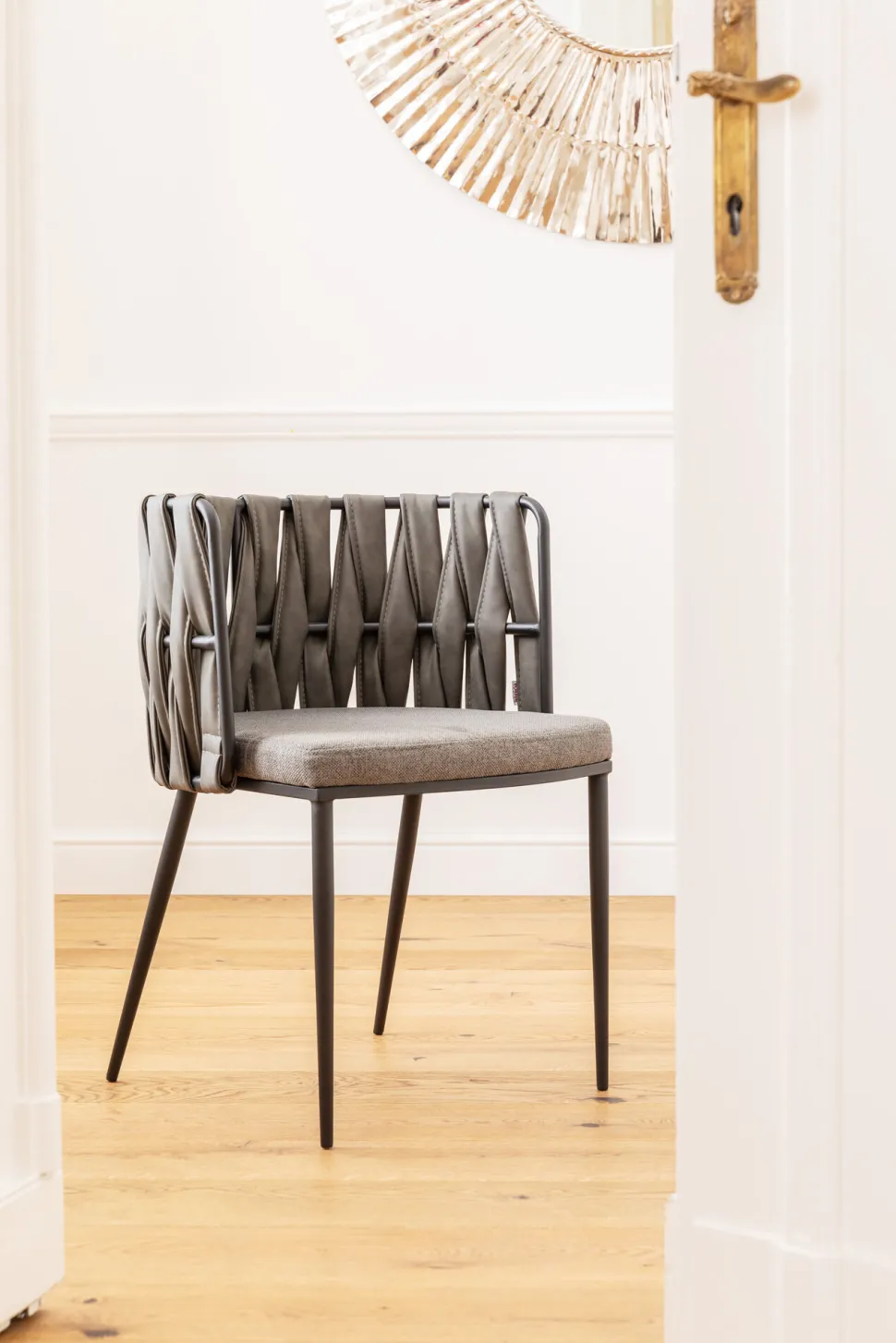 Armlehnstuhl Cheerio Grau inkl. Kissen