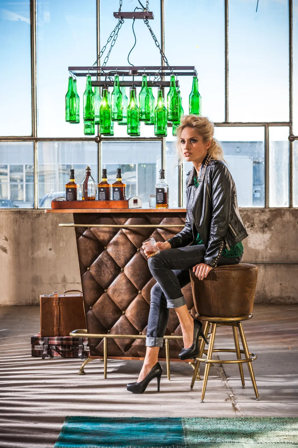 Bar Lady Rock Vintage