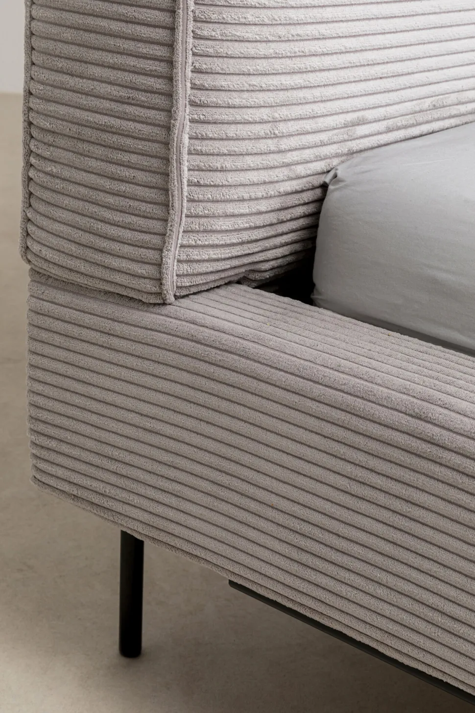 Bett East Side Cord Grau 160x200cm