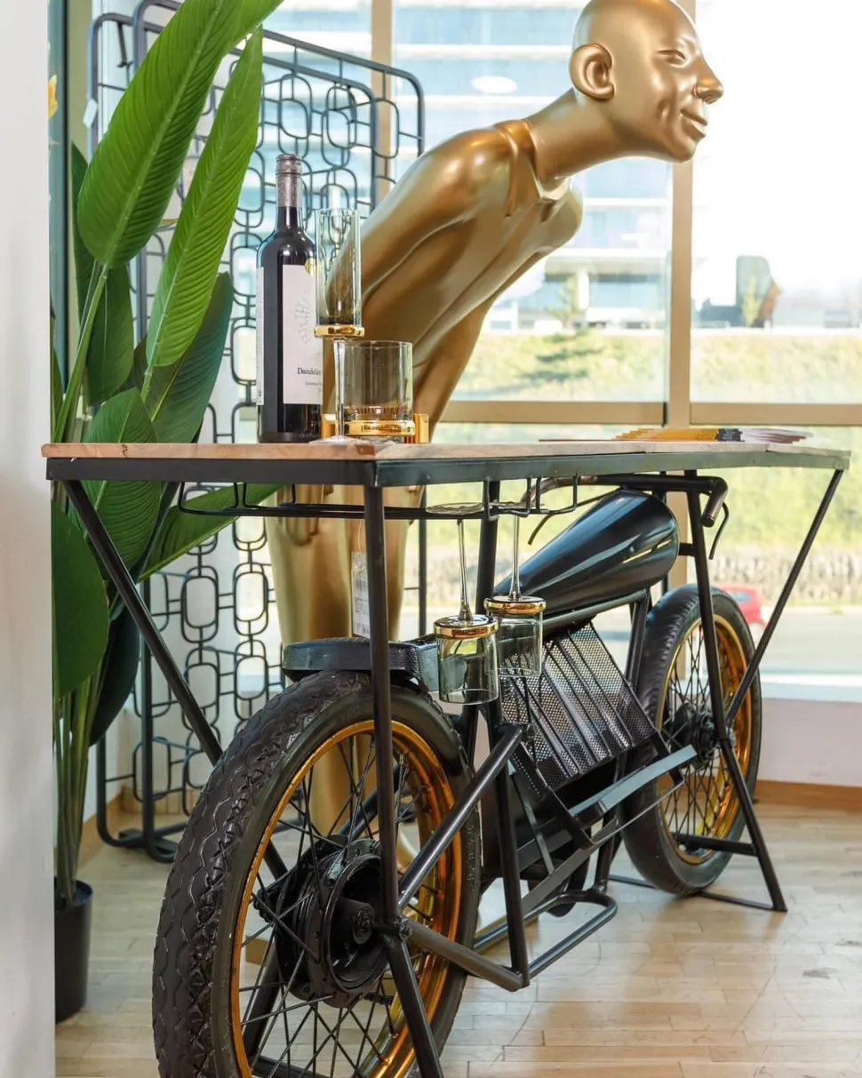 Deko Figur Welcome Guests Gold XL