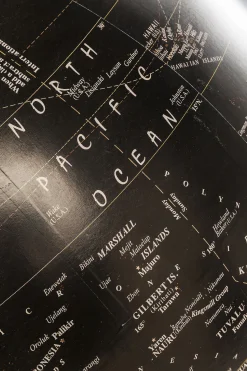 Deko Globus Earth Schwarz