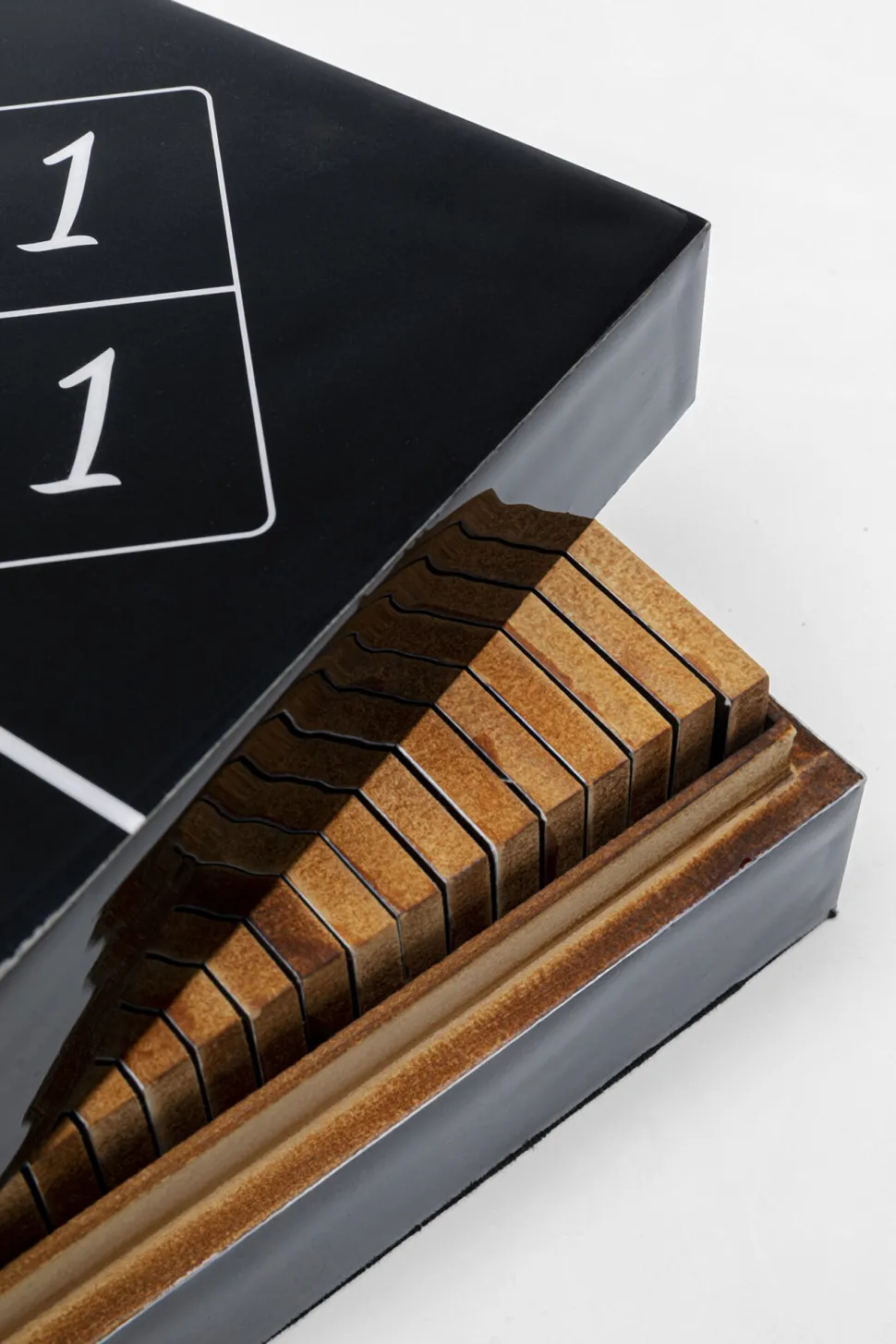 Deko Objekt Domino Schwarz 24x7cm