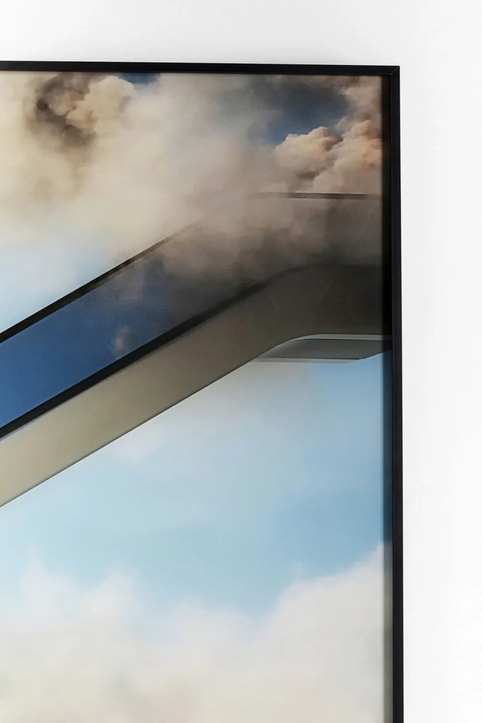 Gerahmtes Bild Elephant In The Sky 150x100cm