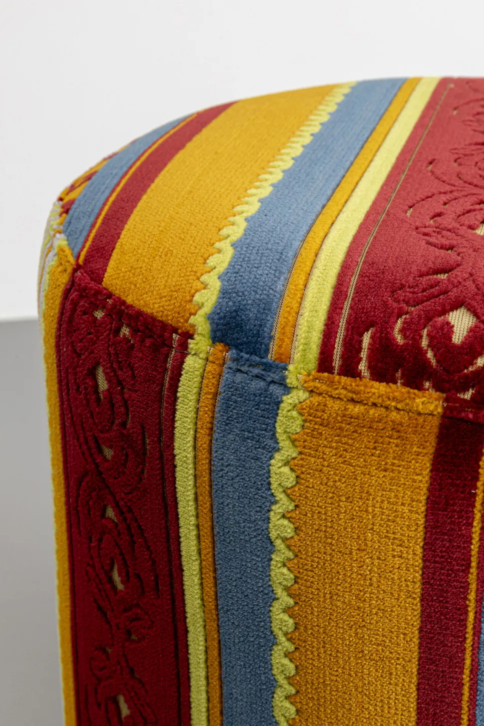 Hocker Cherry Very British Black Ø36cm