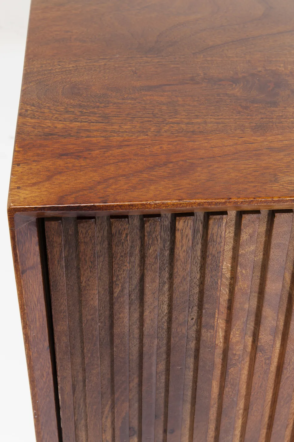 Sideboard Grooves