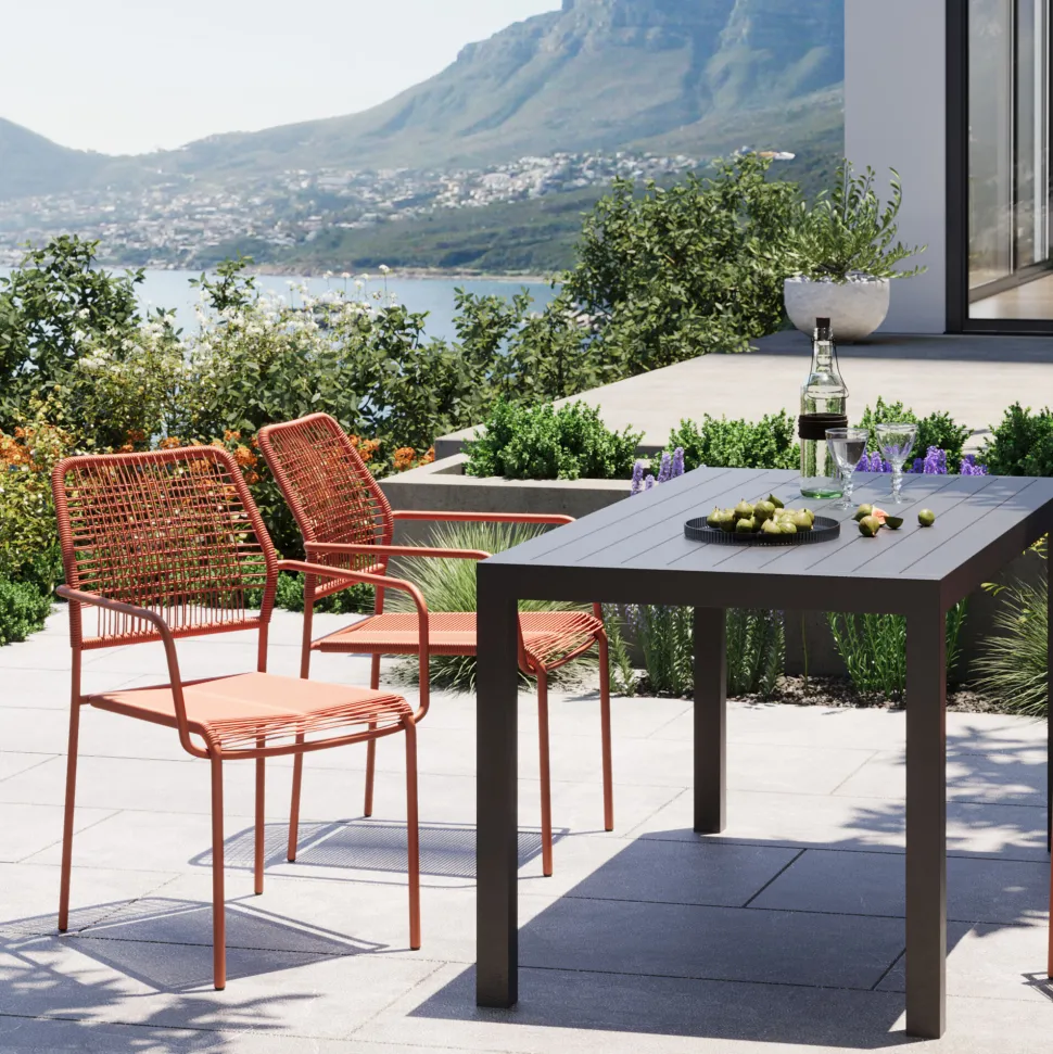 Stuhl Madagascar Rot